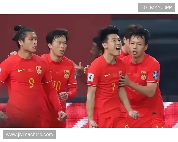 国足世预赛关键战临近主帅调整阵容力争小组突围提振士气备战主场